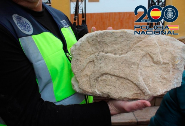 Una de las piezas recuperadas (POLICÍA NACIONAL) Una de las piezas recuperadas (POLICÍA NACIONAL)