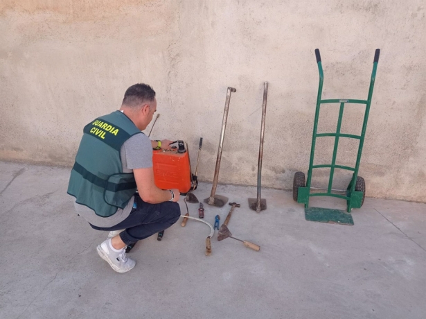 Objetos incautados por la Guardia Civil (GUARDIA CIVIL) Objetos incautados por la Guardia Civil (GUARDIA CIVIL)