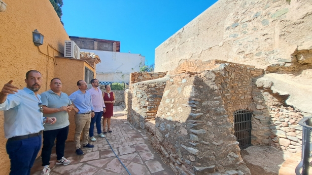 Visita a la muralla nazarí de Almuñécar (JUNTA)