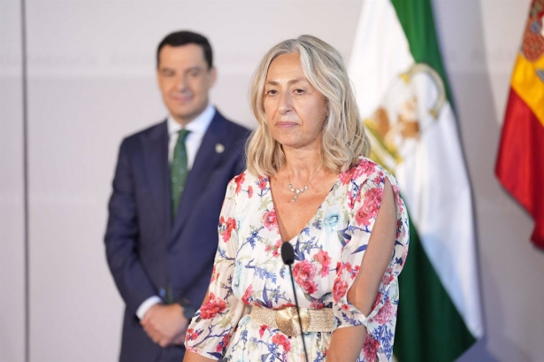 La nueva consejera de Salud y Consumo, Rocío Hernández Soto toma de posesión de su cargo, en el Palacio de San Telmo, a 30 de julio de 2024, en presencia del presidente de la Junta de Andalucía, Juanma Moreno (JOAQUIN CORCHERO - EUROPA PRESS)