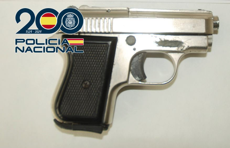 Pistola intervenida (POLICÍA NACIONAL)