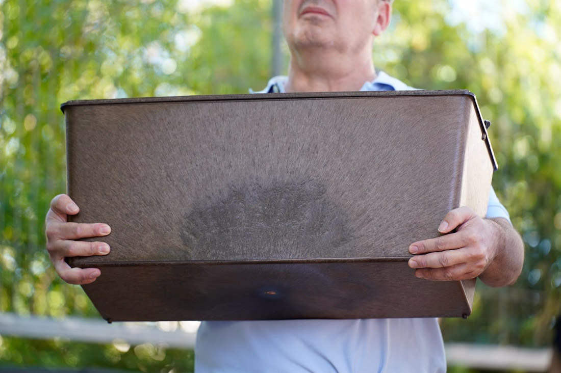 Los familiares de las víctimas del Barranco de Víznar reciben los restos humanos de sus antepasados, el pasado junio (ARSENIO ZURITA - EUROPA PRESS)