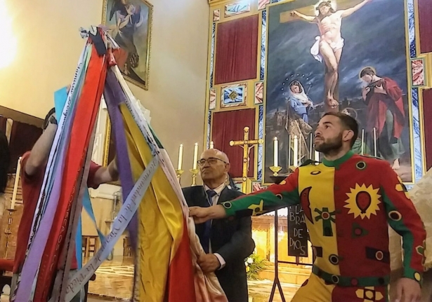 El Cascamorras, el mítico personaje que cada año parte de Guadix hacia Baza, en el norte de la provincia de Granada, para tratar de recuperar la talla de la Virgen de la Piedad (AYUNTAMIENTO DE GUADIX)