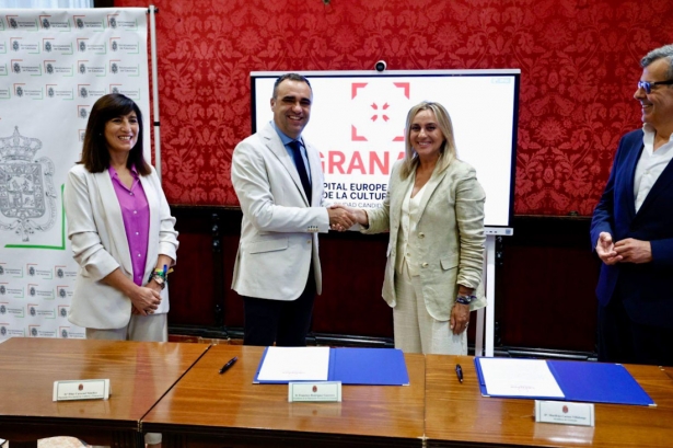 Firma del manifiesto (QYTO. GRANADA)