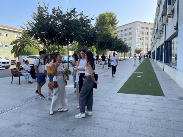 Inicio del curso universitario (UGR)