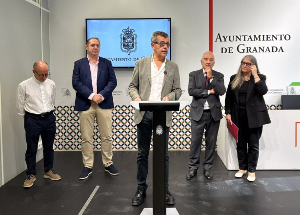 El concejal de Cultura de Granada, Juan Ramón Ferreira, presenta la Ayuda Chía 2024 (AYUNTAMIENTO DE GRANADA)