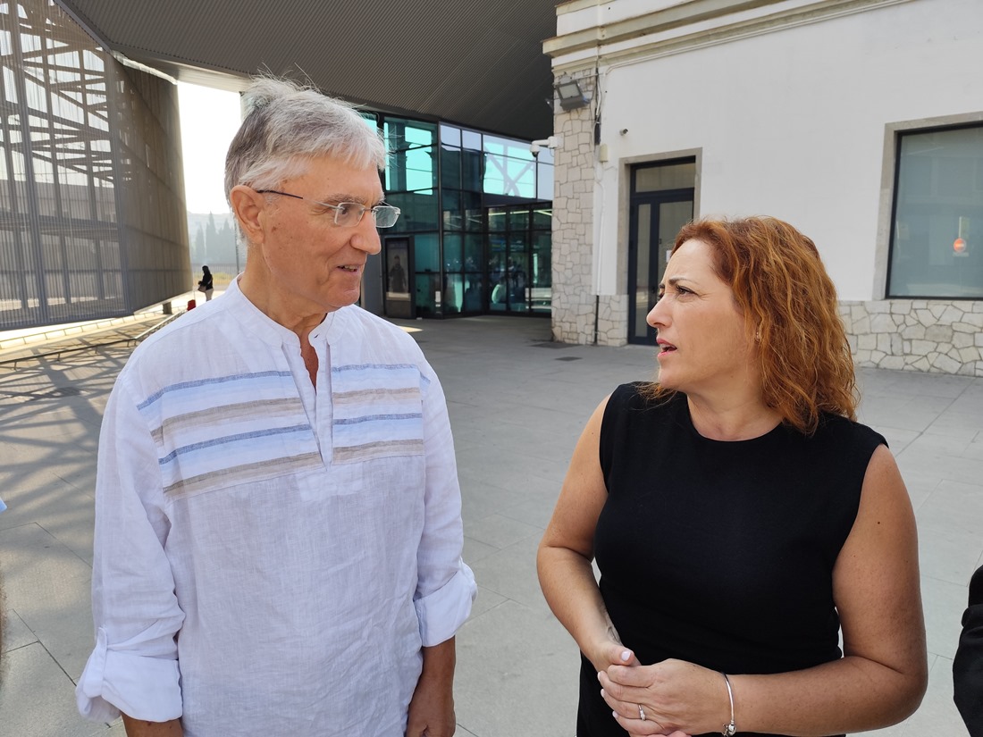 José Luis Ordóñez y Mari carmen Pérez (IU)