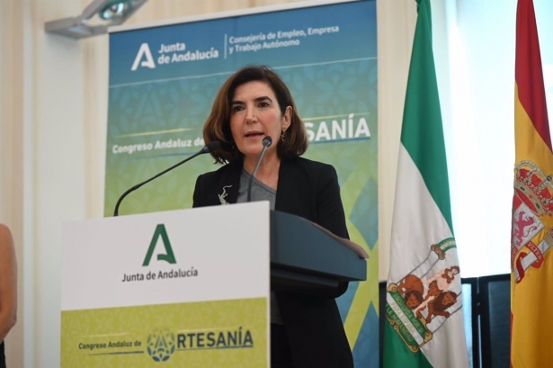 La consejera de Empleo, Empresa y Trabajo Autónomo, Rocío Blanco, inagura el Congreso Andaluz de Artesanía. (JUNTA DE ANDALUCÍA)