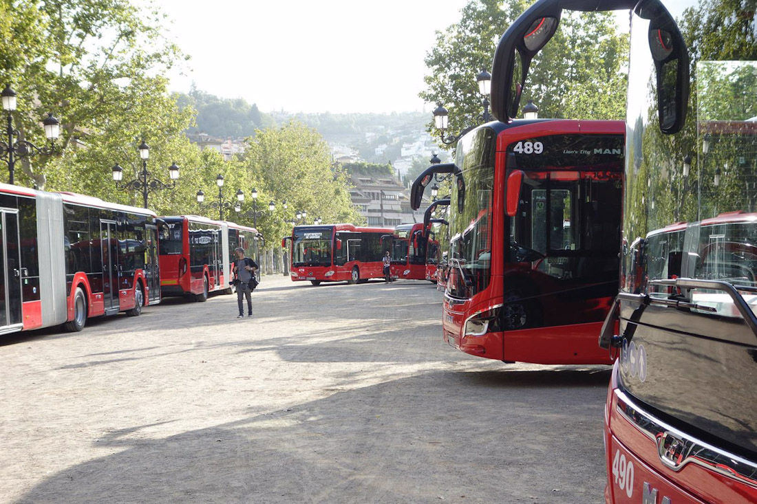 Autobuses urbanos híbridos en Granada (AYUNTAMIENTO)
