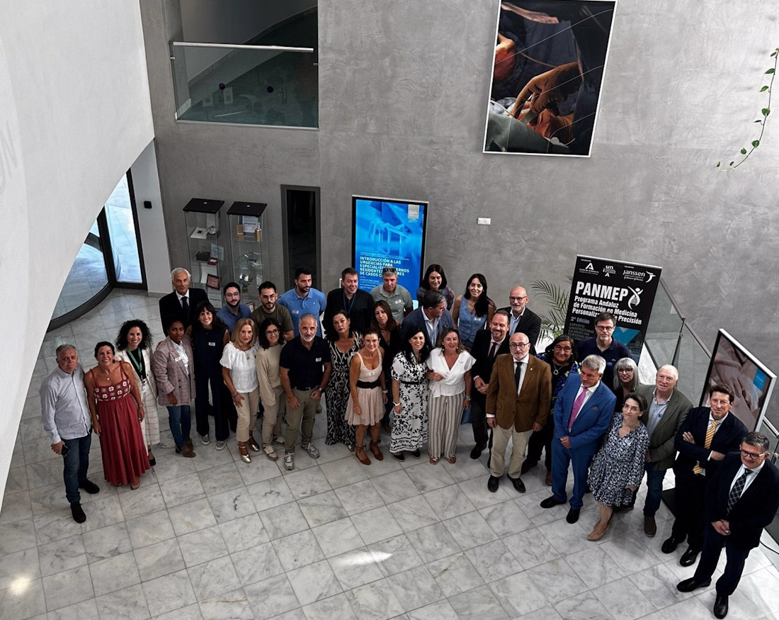 Clausura en el Centro de Simulación Clínica Avanzada de Iavante de la Fundación Progreso y Salud en Granada de la tercera edición del programa formativo andaluz en Medicina Personalizada y de Precisión (JUNTA DE ANDALUCIA)