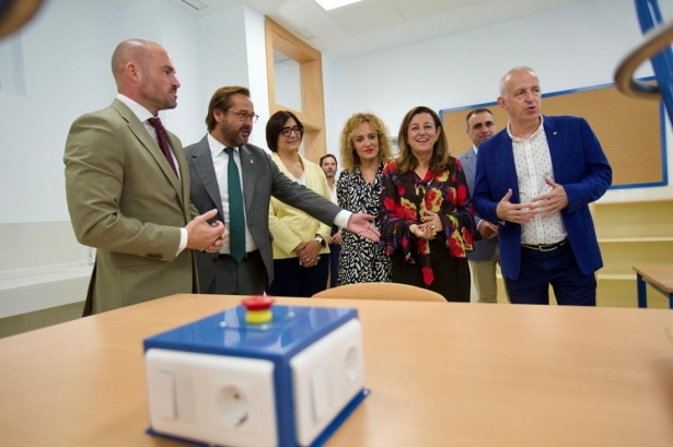 Inauguración del nuevo instituto de Albolote (JUNTA)