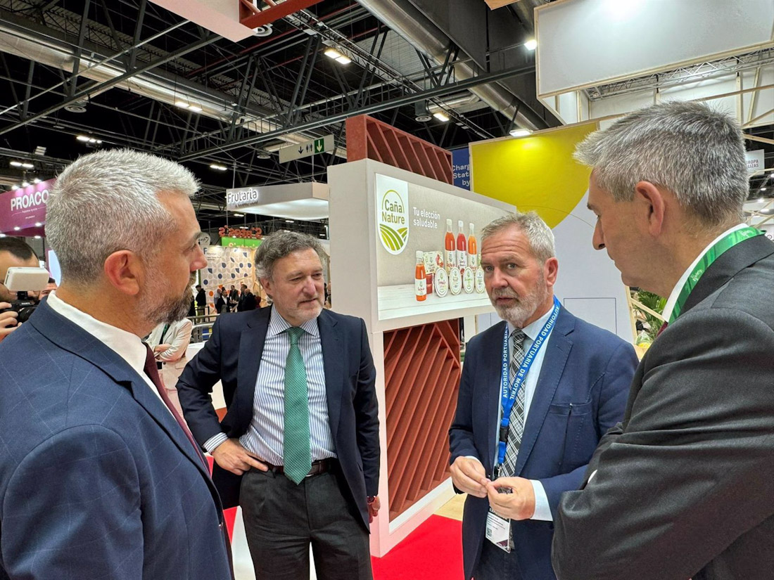 Reunión en Fruit Attraction con el presidente de la Autoridad Portuaria de Motril, José García Fuentes (PUERTO DE MOTRIL)