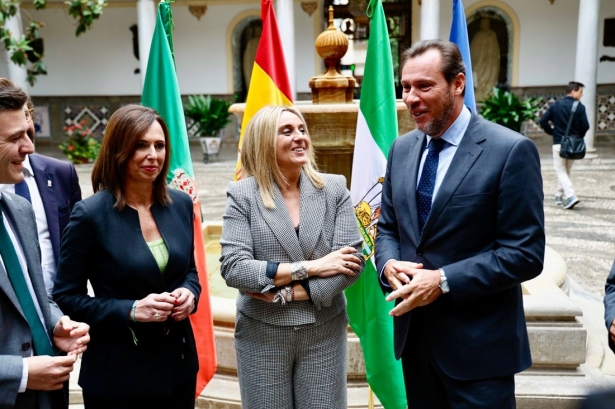 Visita de Óscar Puente al Ayuntamiento de Granada (SUBDELEGACIÓN)