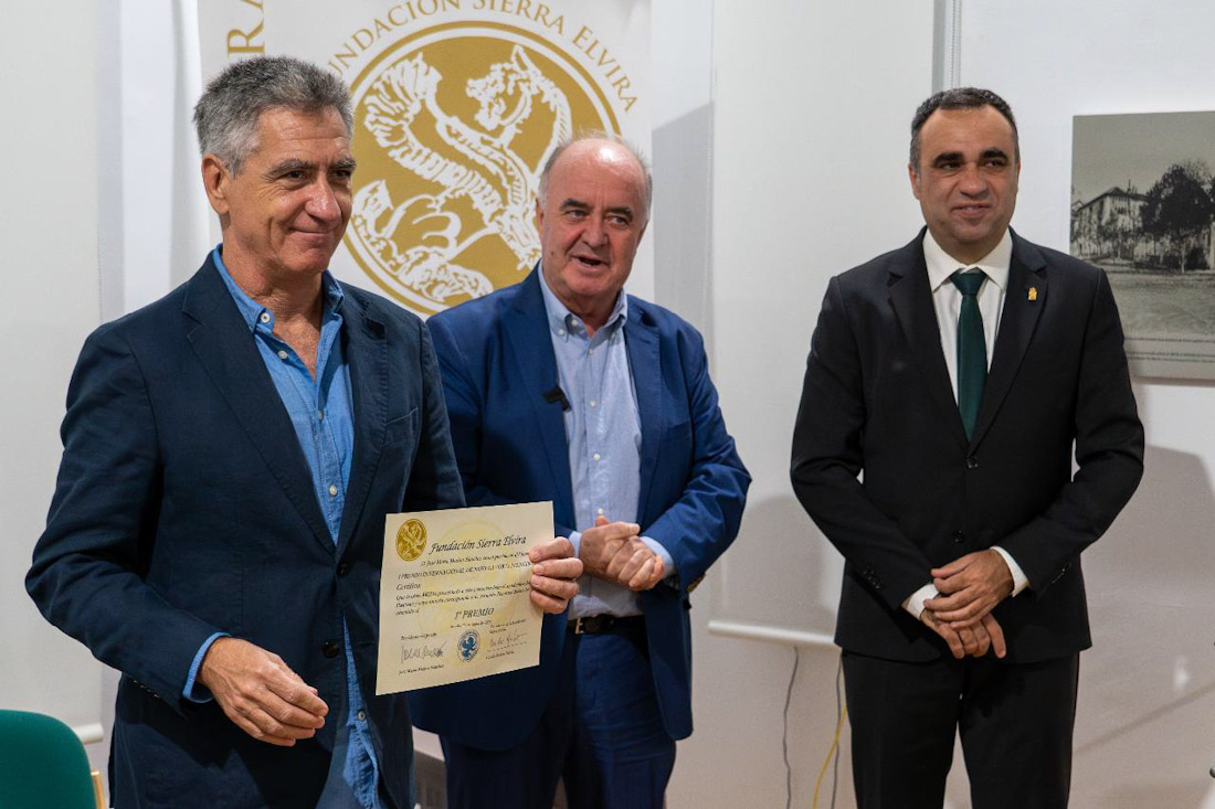 Antonio Tocornal recoge el premio 