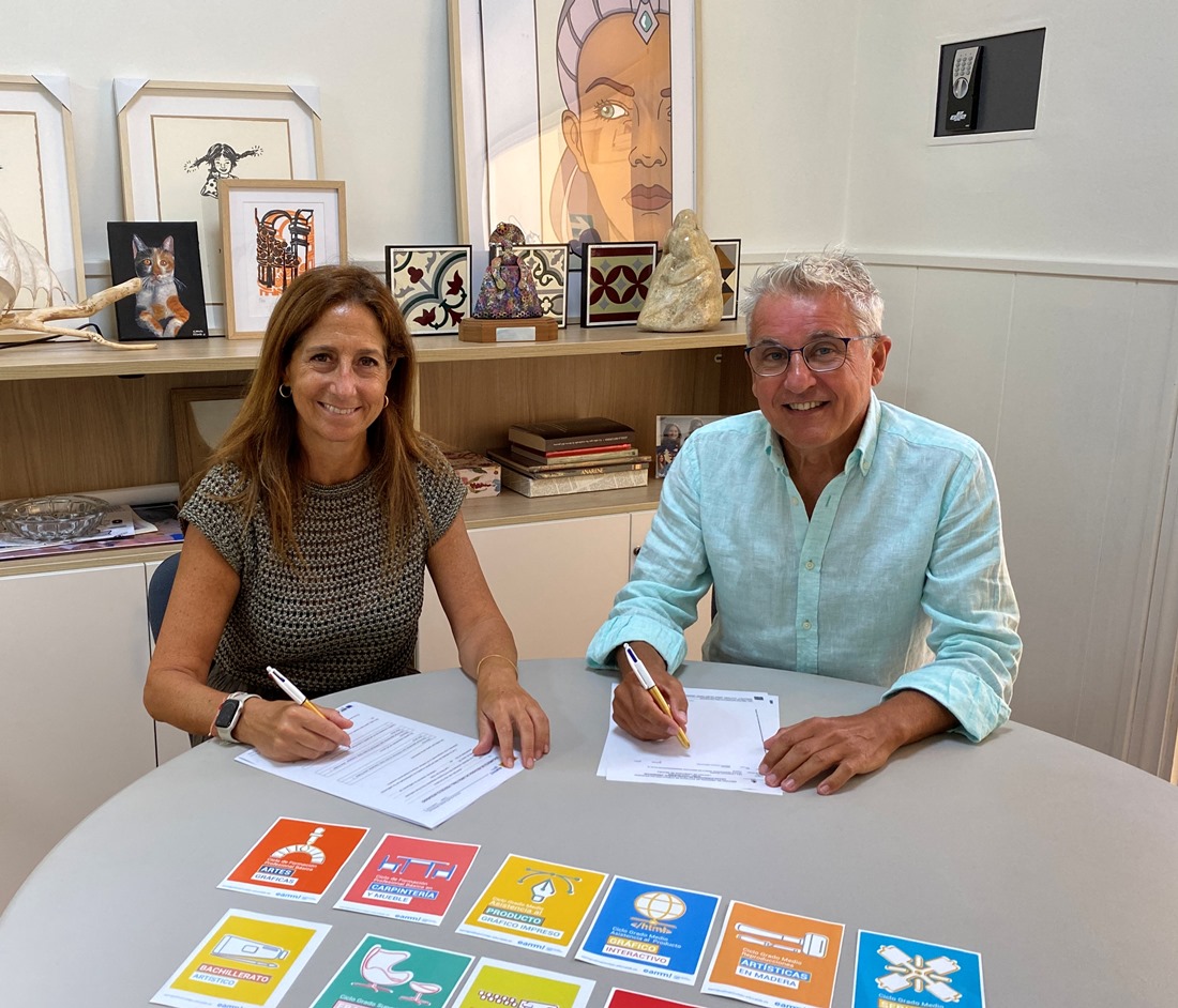 Firma del convenio (EASD JOSÉ VAL DE OMAR)