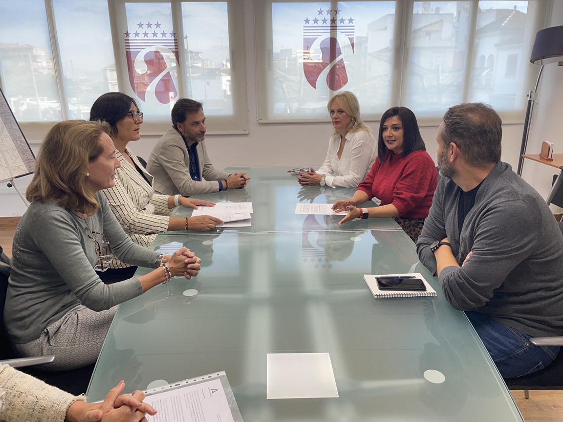 Imagen de la reunión (AYTO. ARMILLA)