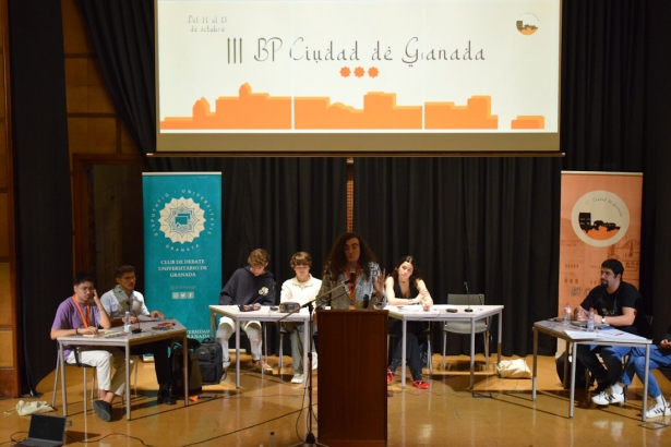 Torneo de debate Ciudad de Granada (CLUB DE DEBATE UNIVERSITARIO) Torneo de debate Ciudad de Granada (CLUB DE DEBATE UNIVERSITARIO)