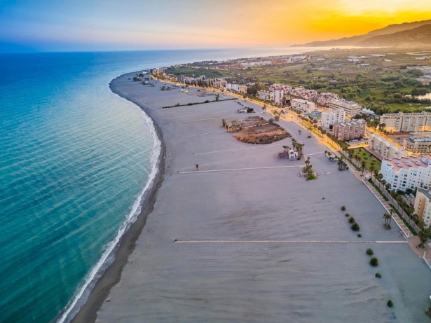 Vista panorámica de Playa Granada (AYTO. MOTRIL)