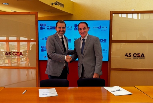 Firma del convenio (CGE) Firma del convenio (CGE)