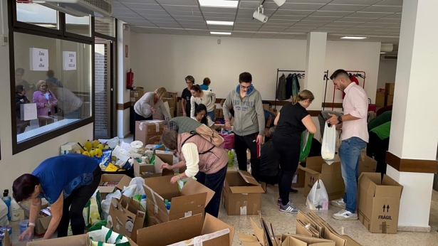 Preparación del  material para su envío (AYTO. GRANADA)