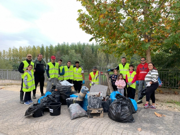 (AYUNTAMIENTO HUÉTOR TÁJAR) (AYUNTAMIENTO HUÉTOR TÁJAR)