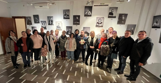 Ianuguración de la exposición (AYTO. PINOS PUENTE)