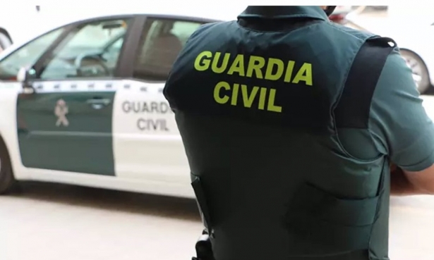 Un agente de la Guardia Civil de espaldas en imagen de archivo (GUARDIA CIVIL) Un agente de la Guardia Civil de espaldas en imagen de archivo (GUARDIA CIVIL)