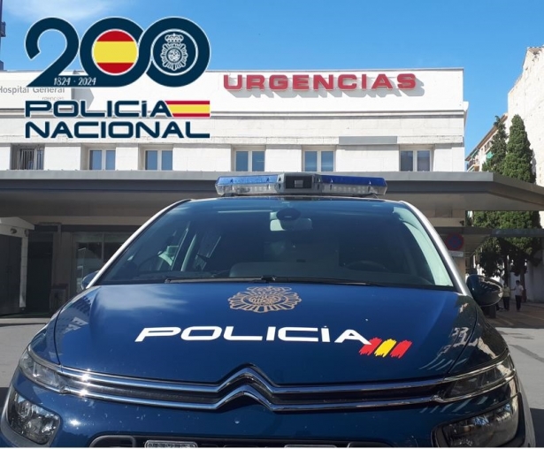 Vehículo de la Policía Nacional (POLICÍA NACIONAL) Vehículo de la Policía Nacional (POLICÍA NACIONAL)