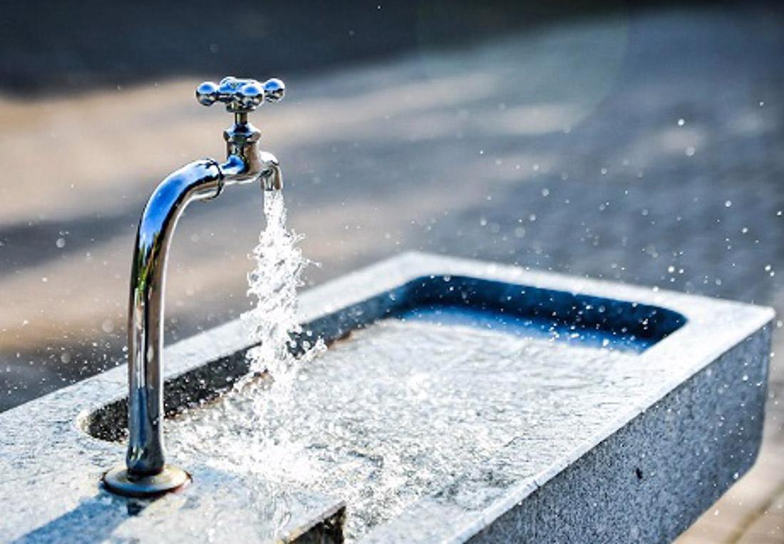 Grifo de agua, en imagen de archivo (REMITIDA POR UGT)