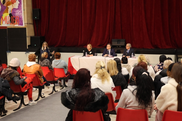 Inauguración del taller (SUBDELEGACIÓN)