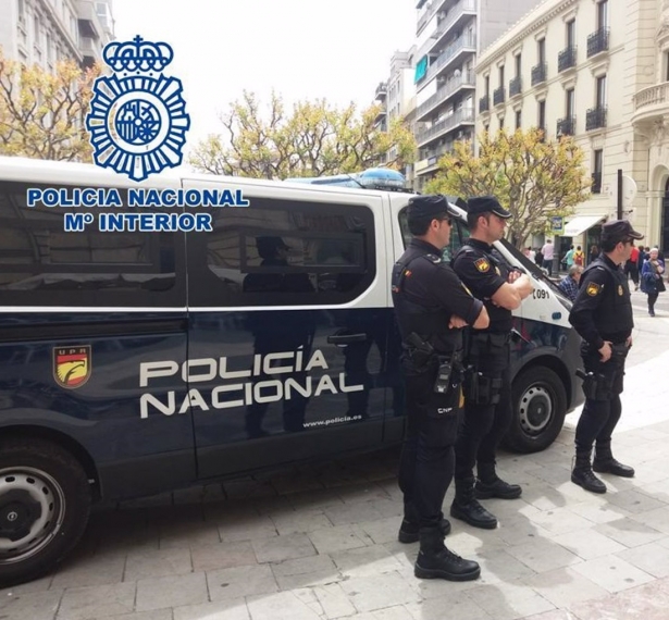 Agentes de la Policía Nacional en imagen de archivo (POLICÍA NACIONAL) Agentes de la Policía Nacional en imagen de archivo (POLICÍA NACIONAL)