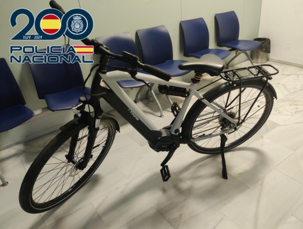 Bicicleta recuperada (POLICÍA NACIONAL) Bicicleta recuperada (POLICÍA NACIONAL)