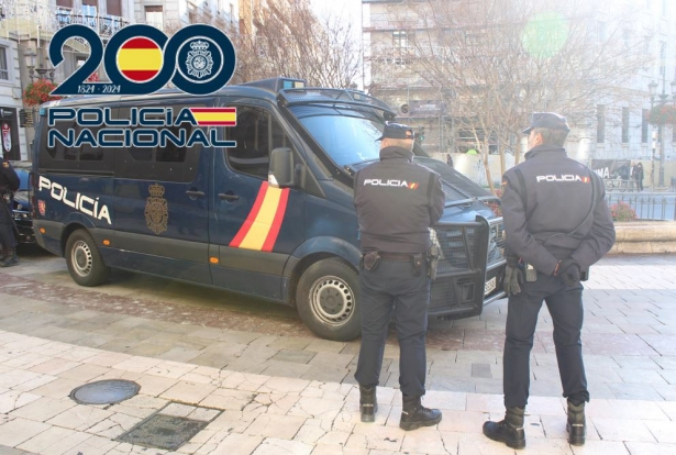 Agentes de la Policía Nacional (POLICÍA NACIONAL) Agentes de la Policía Nacional (POLICÍA NACIONAL)