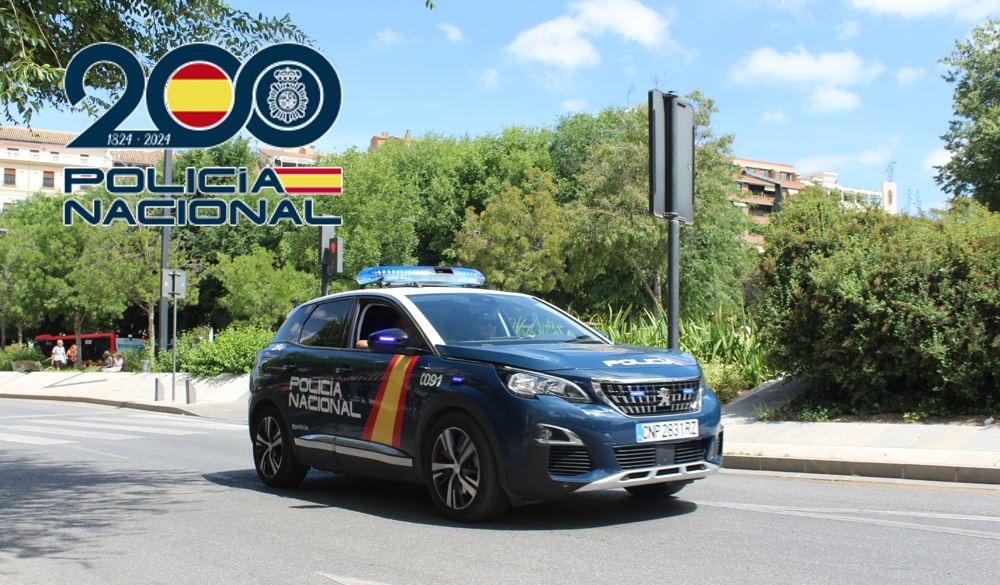 Vehículo de la Policia Nacional (POLICIA ANCIONAL)