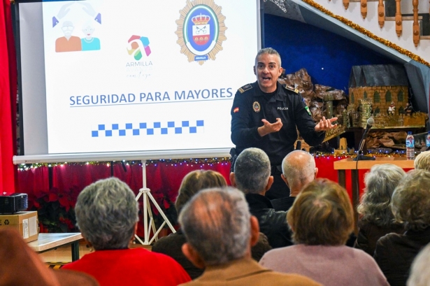 Imagen de la charla (AYTO. ARMILLA)