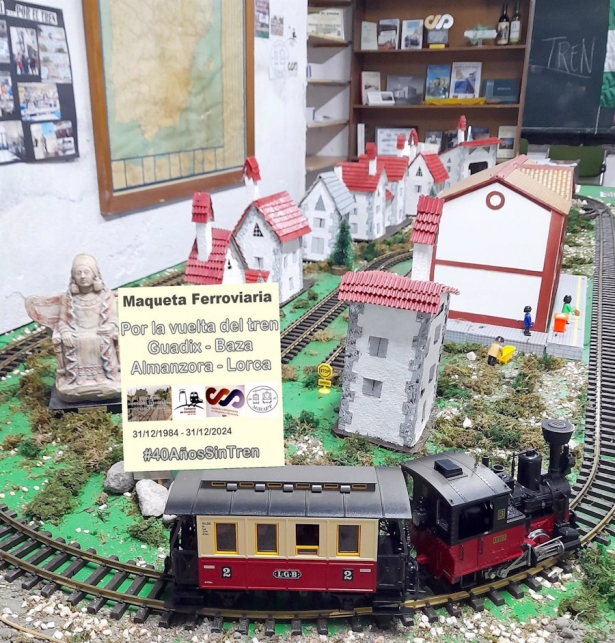 Maqueta ferroviaria diseñada por los 40 años sin el tren Guadix-Baza-Almanzora-Lorca (ASOCIACIÓN DE AMIGOS DE LA COMARCA)