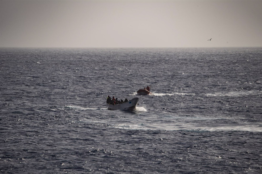 Imagen de recurso de una patera (ANTONIO SEMPERE - EUROPA PRESS)