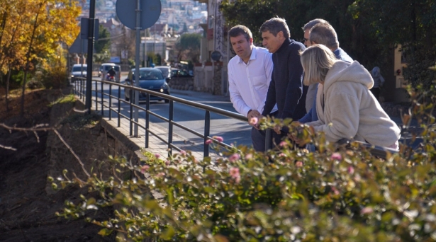 Visit a la zona del delegado del Gobierno, Pedro Fernández, para conocer la evolución de los trabajos (DELEGACIÓN DEL GOBIERNO EN ANDALUCÍA)