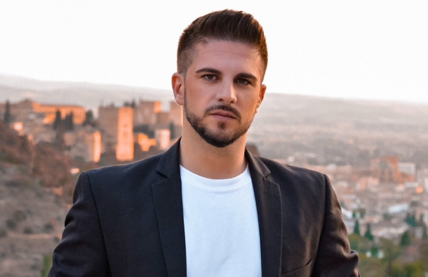 Iván Centenillo (LA OFICINA DE LOS DESEOS) Iván Centenillo (LA OFICINA DE LOS DESEOS)