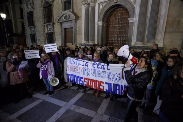 oncentración a las puertas del TSJA a favor de Juana Rivas este pasado martes 14 de enero (ÁLEX CÁMARA / EUROPA PRESS)