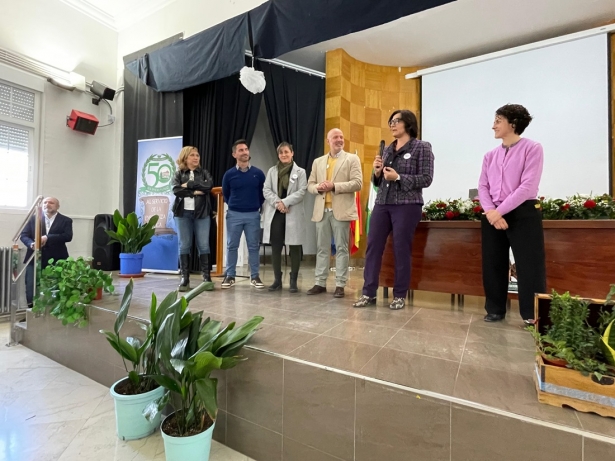 Visita al IES Emilio Muñoz de Cogollos Vega (JUNTA) Visita al IES Emilio Muñoz de Cogollos Vega (JUNTA)
