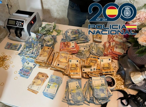 Dinero intervenido (POLICÍA NACIONAL) Dinero intervenido (POLICÍA NACIONAL)