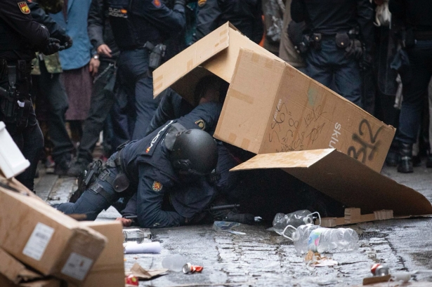 Desalojo del edificio ocupado (ANTONIO L. JUÁREZ)