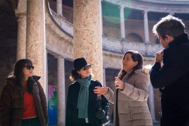 Visita de Maribel Verdú a la Alhambra, en el Palacio de Carlos V (PERFIL DEL PATRONATO DE LA ALHAMBRA EN `X`) Visita de Maribel Verdú a la Alhambra, en el Palacio de Carlos V (PERFIL DEL PATRONATO DE LA ALHAMBRA EN `X`)