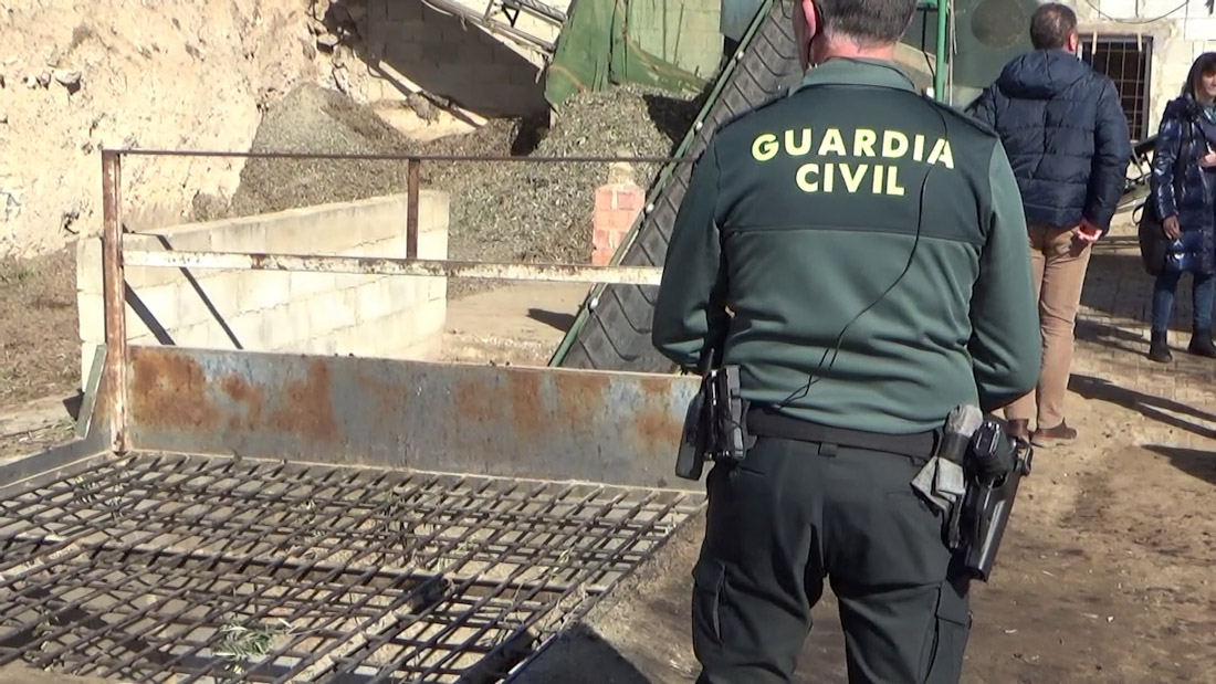 (GUARDIA CIVIL)