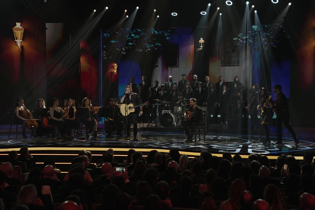 Actuación de Alejandro Sanz en los Goya (SEITRACKES)