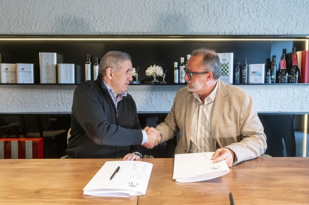 Firma del patrocinio (CON DE EBNALUA)