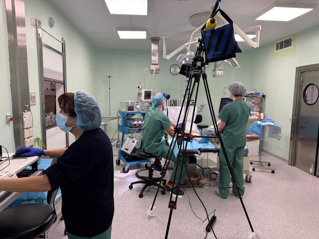 El Hospital Virgen de las Nieves de Granada organiza el primer curso de cirugía en directo para tratar la hidradenitis supurativa (JUNTA DE ANDALUCÍA)