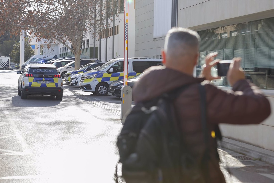 Vista general de la comisaría de la Policía Local de Granada este pasado martes (ÁLEX CAMARA / EUROPA PRESS)