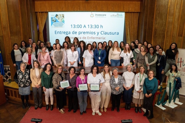 El Hospital Virgen de las Nieves entrega los premios a buenas prácticas en cuidados de enfermería. (JUNTA DE ANDALUCÍA)